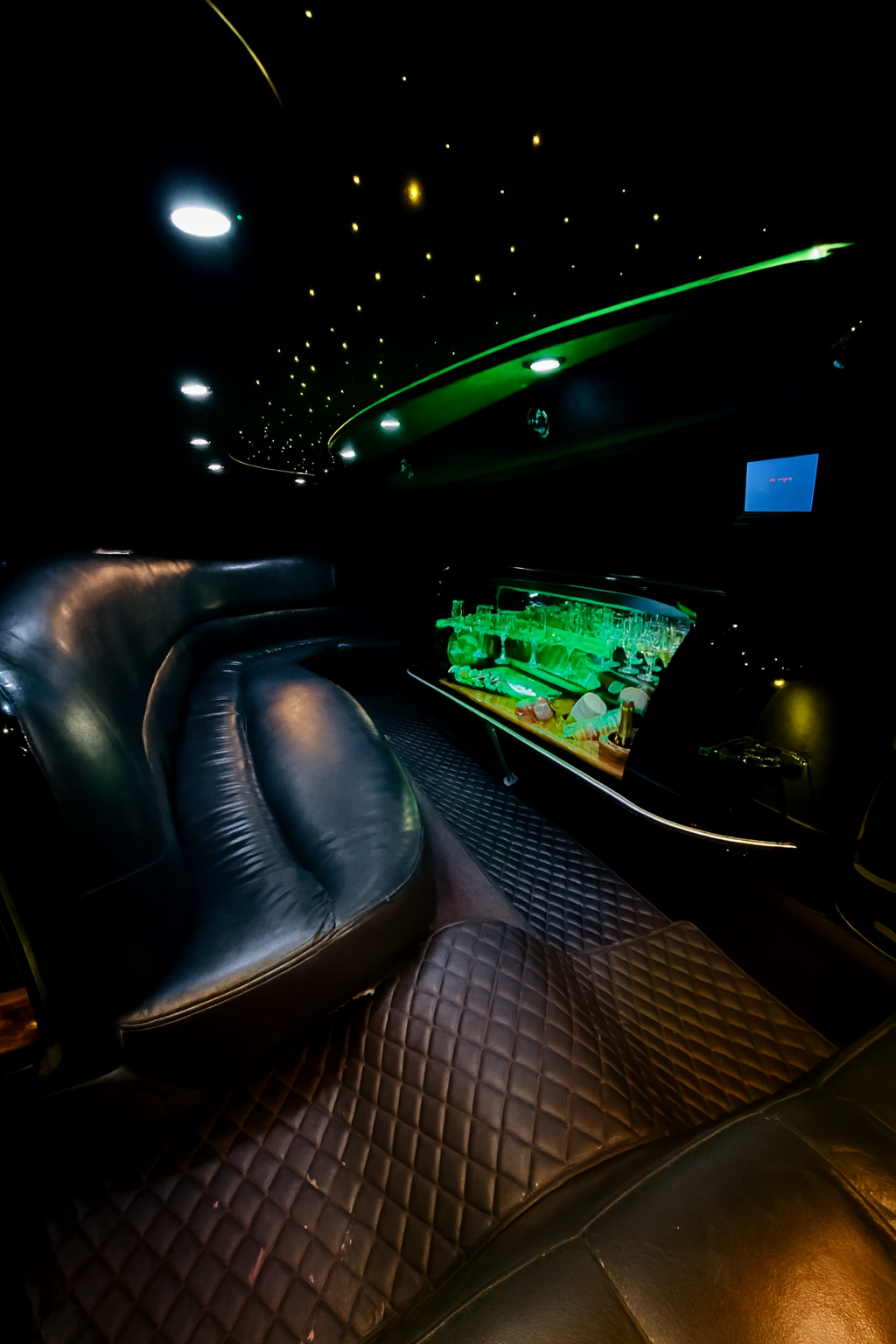 Paris by Night en limousine - California Limousines Paris